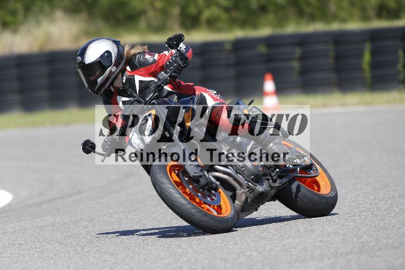 /Archiv-2025/48 25.08.2025 Cornu Master School ADR/gruen-vert/43